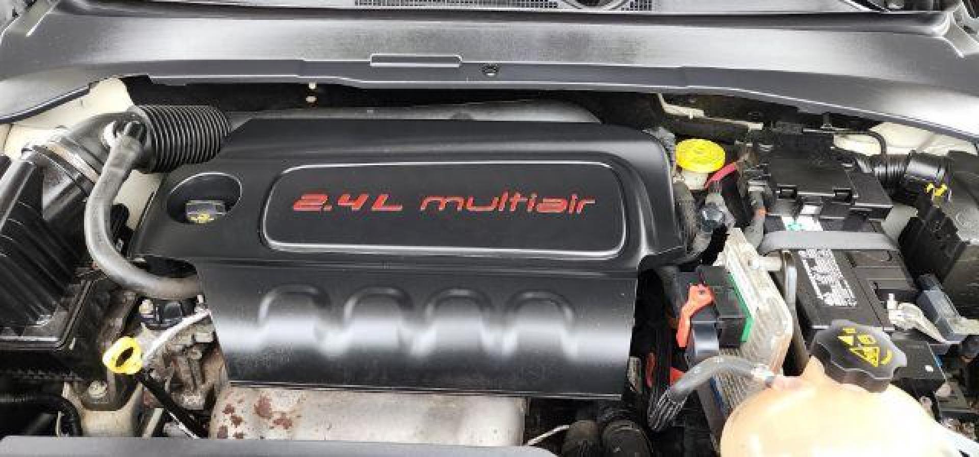 2018 WHITE /Black Jeep Compass Sport 4x4 (3C4NJDAB6JT) with an 2.4L L4 engine, AT transmission, located at 15520 McMullen Hwy SW, Belair, MD, 21502, (301) 729-3700, 39.581375, -78.846451 - Photo#14