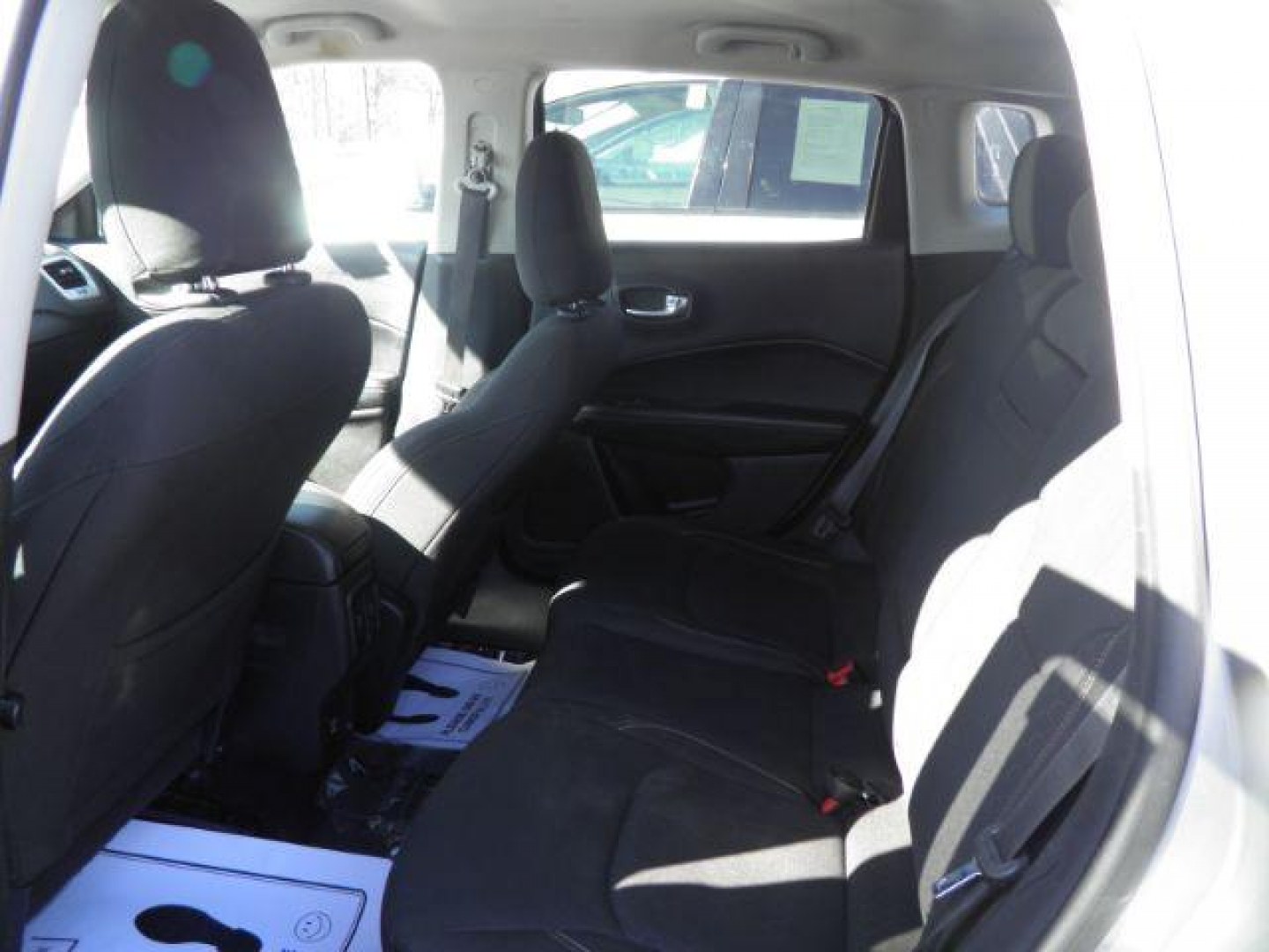2018 GRAY Jeep Compass Sport 4x4 (3C4NJDAB6JT) with an 2.4L L4 engine, AT transmission, located at 15520 McMullen Hwy SW, Belair, MD, 21502, (301) 729-3700, 39.581375, -78.846451 - Photo#3