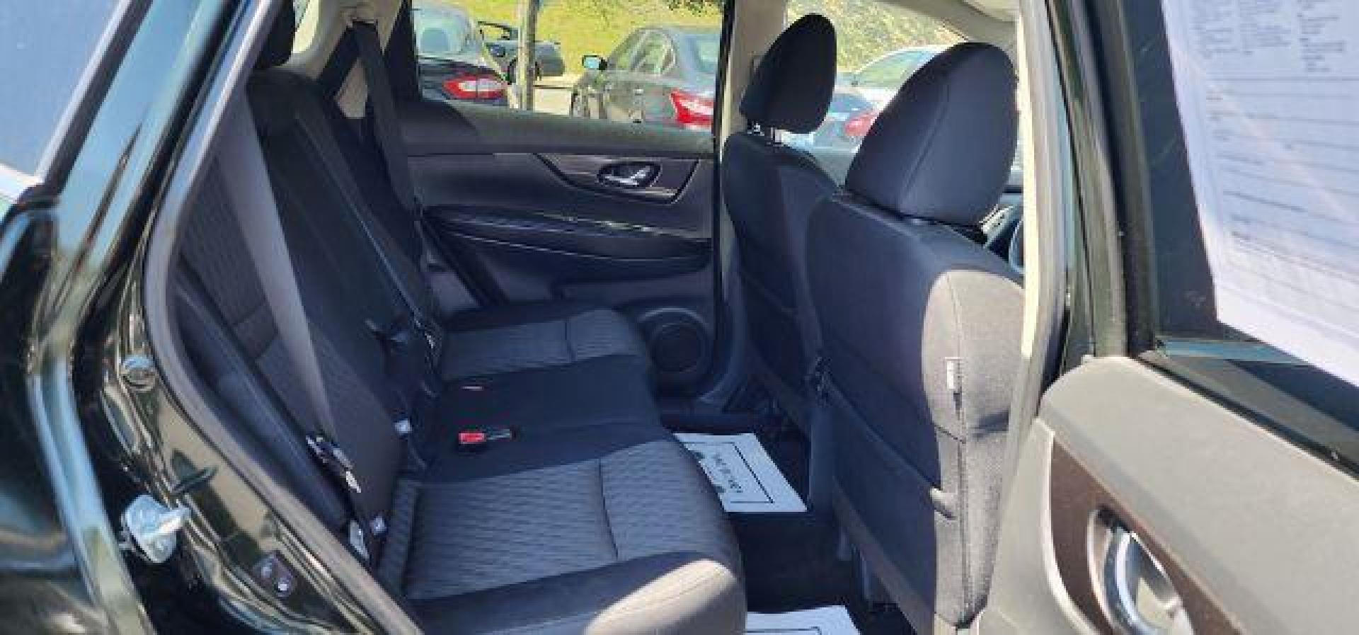 2018 GREEN /Cloth NISSAN ROGUE SV (5N1AT2MV1JC) with an 2.5L L4 engine, CVT transmission, located at 15520 McMullen Hwy SW, Belair, MD, 21502, (301) 729-3700, 39.581375, -78.846451 - FOR A BETTER PRICE CALL PAUL AT 301-268-8150 - Photo#13