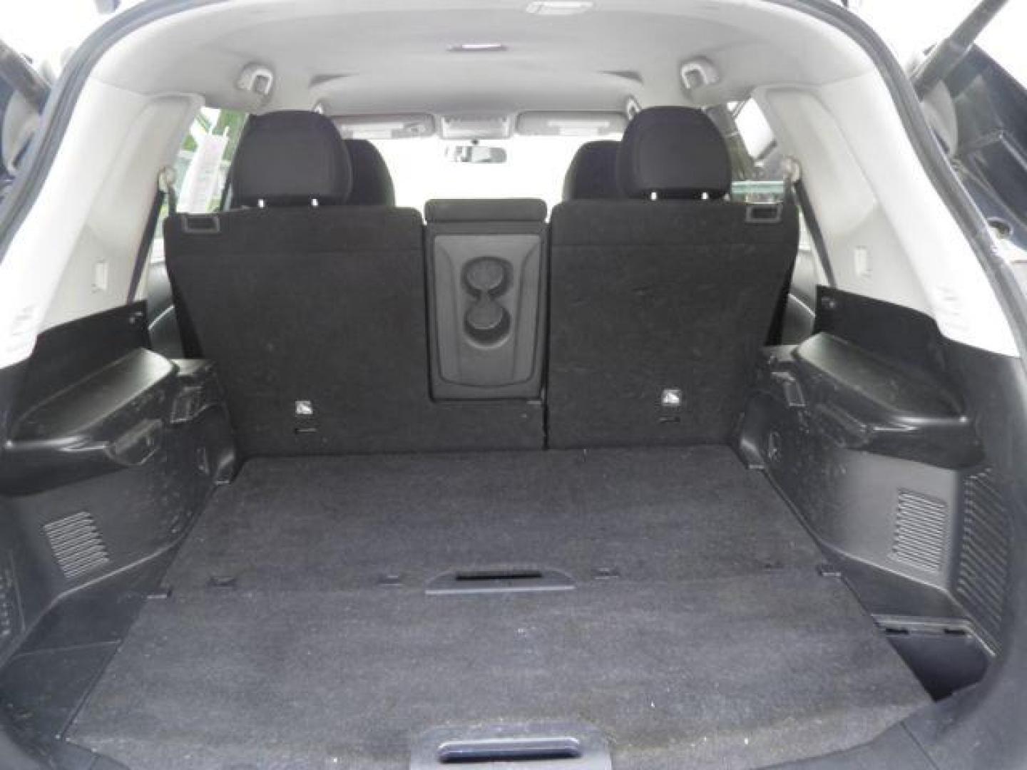 2018 GRAY NISSAN ROGUE SV (KNMAT2MV0JP) with an 2.5L 4 engine, located at 15520 McMullen Hwy SW, Belair, MD, 21502, (301) 729-3700, 39.581375, -78.846451 - Photo#4