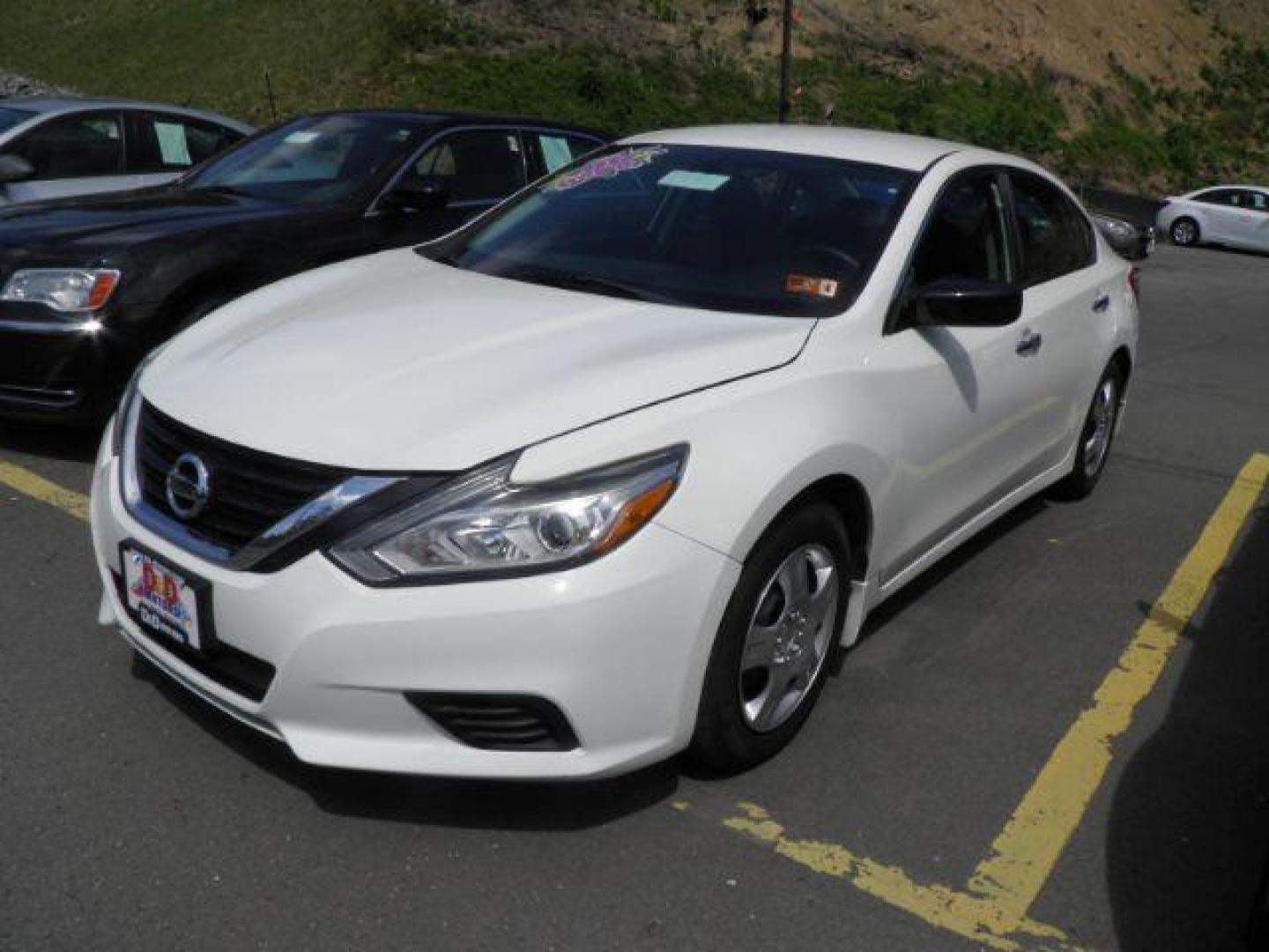 2018 White /Charcoal, cloth Nissan Altima 2.5 S (1N4AL3APXJC) with an 2.5L I4 engine, AT transmission, located at 19521 New George's Creek Rd SW, Barton, MD, 21521, (301) 463-2404, 39.524323, -79.017906 - FOR A BETTER PRICE CALL PAUL AT 301-268-8150 - Photo#0