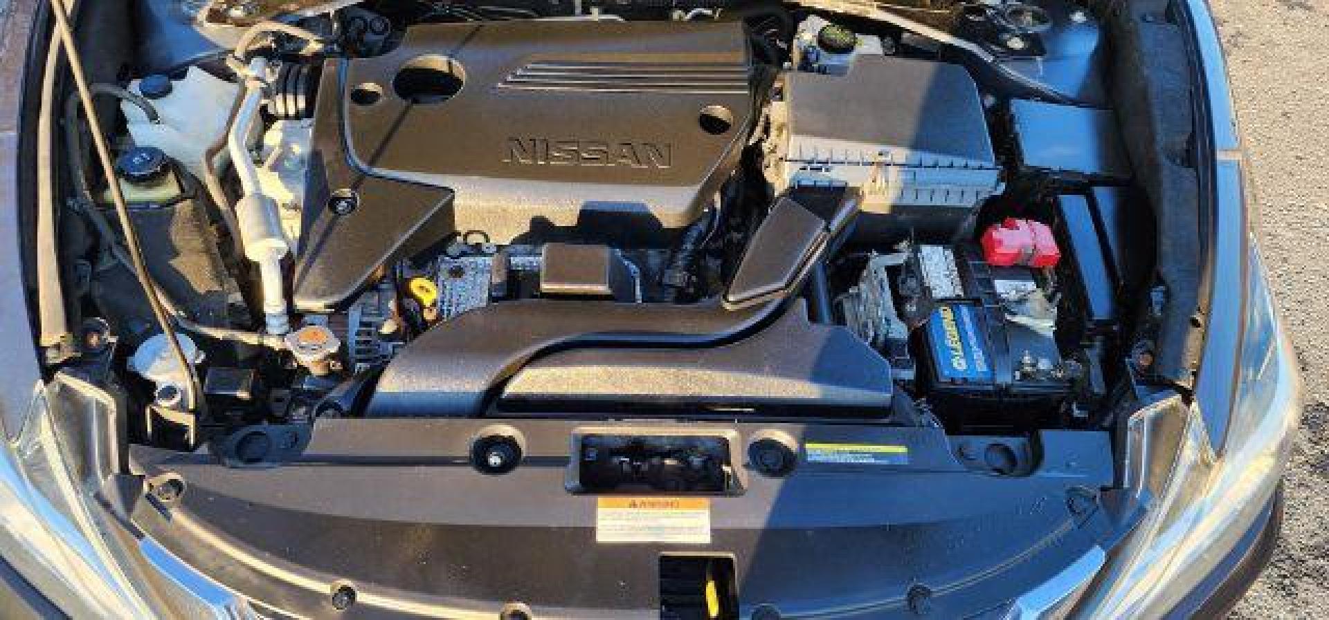 2018 Gray /Charcoal, cloth Nissan Altima 2.5 SV (1N4AL3AP1JC) with an 2.5L I4 engine, AT transmission, located at 15520 McMullen Hwy SW, Belair, MD, 21502, (301) 729-3700, 39.581375, -78.846451 - FOR A BETTER PRICE CALL PAUL AT 301-268-8150 - Photo#31