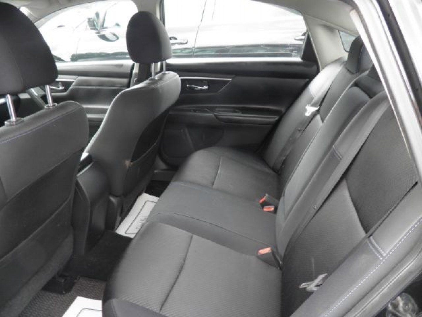 2018 BLACK Nissan Altima 2.5 SR (1N4AL3AP4JC) with an 2.5 L4 engine, CVT transmission, located at 19521 New George's Creek Rd SW, Barton, MD, 21521, (301) 463-2404, 39.524323, -79.017906- Photo#3