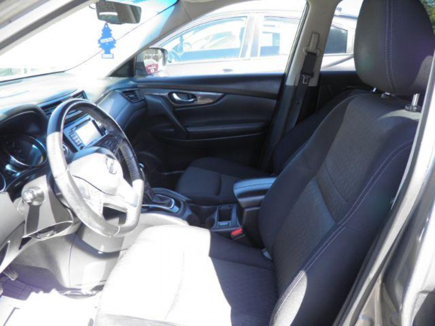 2018 GRAY Nissan Rogue SV (JN8AT2MV3JW) with an 2.5 L4 engine, AT transmission, located at 19521 New George's Creek Rd SW, Barton, MD, 21521, (301) 463-2404, 39.524323, -79.017906 - Photo#1