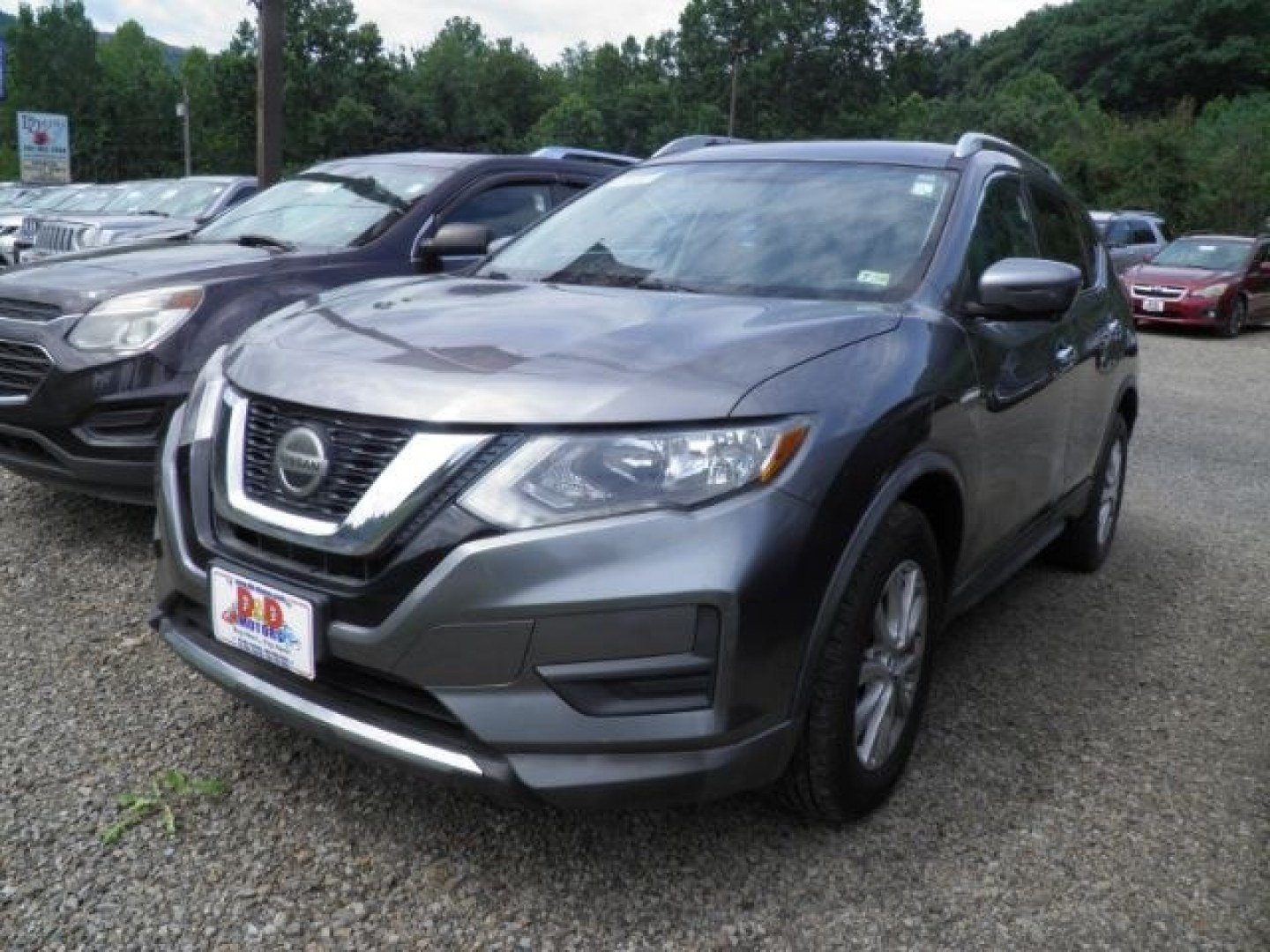 2018 GRAY Nissan Rogue SV (KNMAT2MV3JP) with an 2.5 L4 engine, AT transmission, located at 15520 McMullen Hwy SW, Belair, MD, 21502, (301) 729-3700, 39.581375, -78.846451- Photo#0