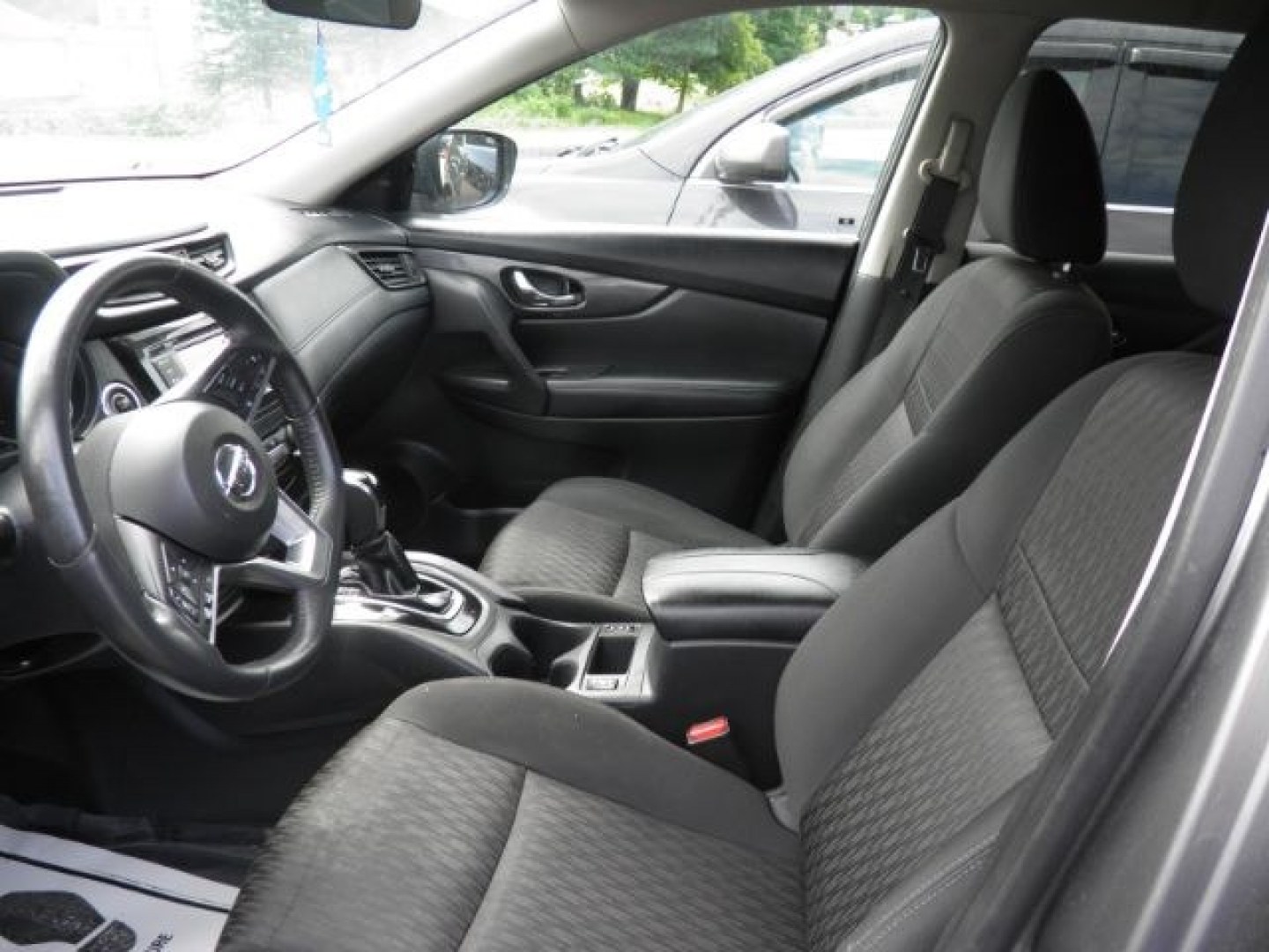2018 GRAY Nissan Rogue SV (KNMAT2MV3JP) with an 2.5 L4 engine, AT transmission, located at 15520 McMullen Hwy SW, Belair, MD, 21502, (301) 729-3700, 39.581375, -78.846451- Photo#1