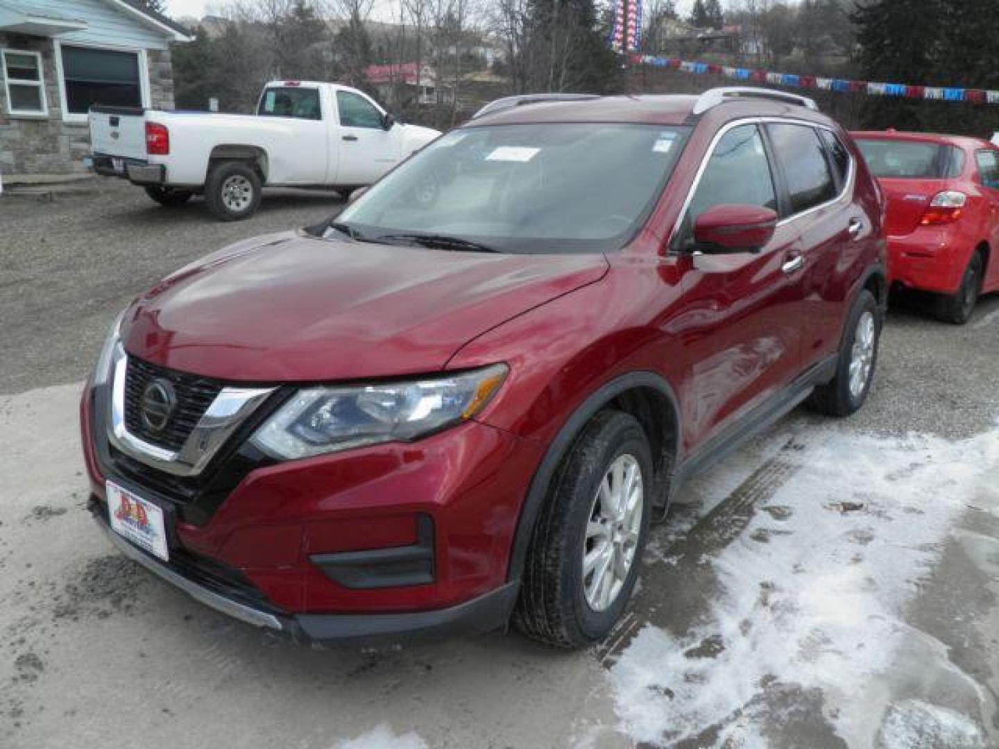 2018 RED Nissan Rogue SV AWD (5N1AT2MVXJC) with an 2.5 L4 engine, CVT transmission, located at 19521 New George's Creek Rd SW, Barton, MD, 21521, (301) 463-2404, 39.524323, -79.017906 - Photo#0