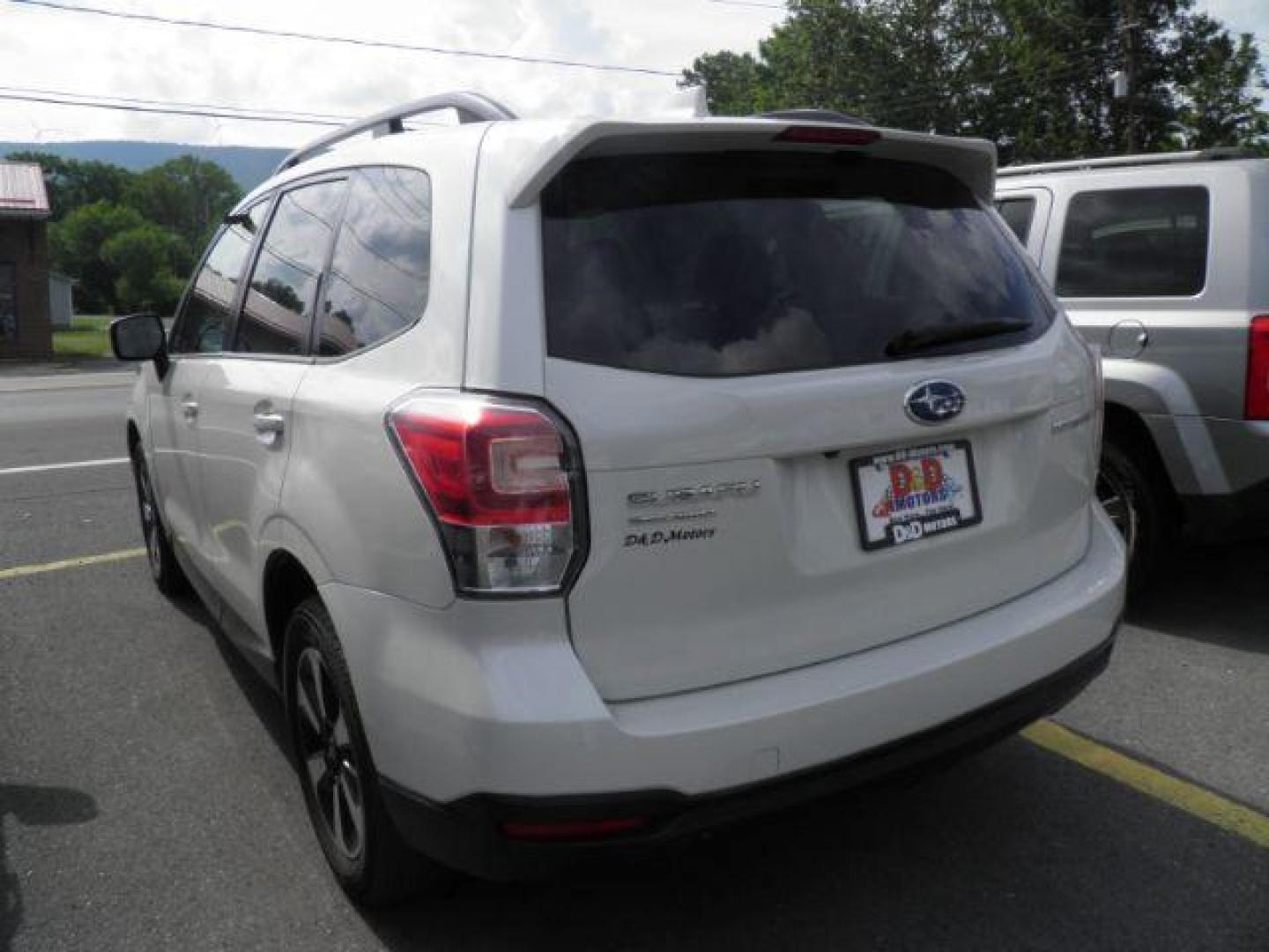 2018 White /Gray Subaru Forester 2.5i Premium (JF2SJAGC2JH) with an 2.5L H4 engine, AT transmission, located at 15520 McMullen Hwy SW, Belair, MD, 21502, (301) 729-3700, 39.581375, -78.846451 - Photo#10