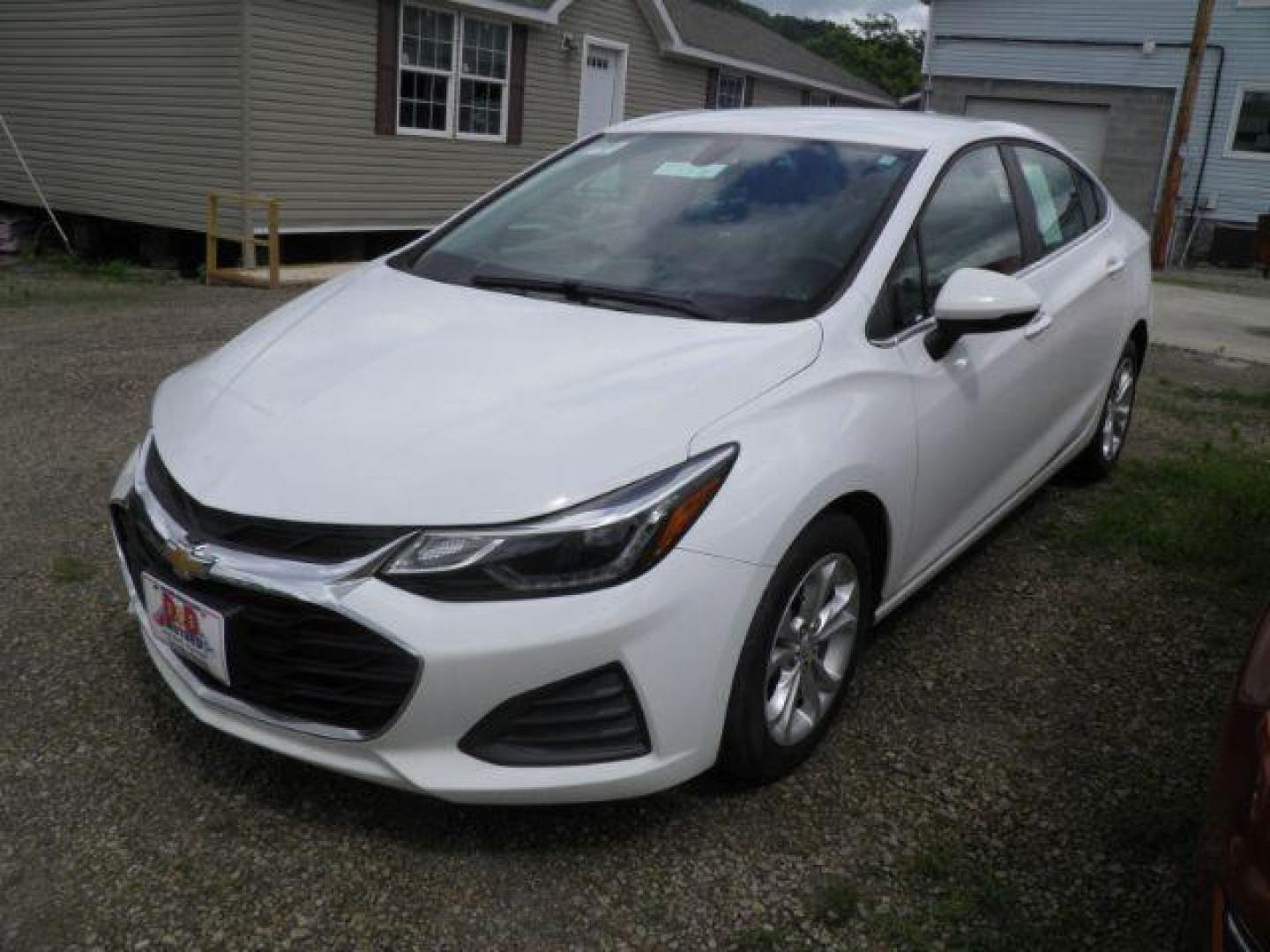 2019 White Chevrolet Cruze LT (1G1BE5SM8K7) with an 1.4L I4 engine, AT transmission, located at 15520 McMullen Hwy SW, Belair, MD, 21502, (301) 729-3700, 39.581375, -78.846451 - Photo#0