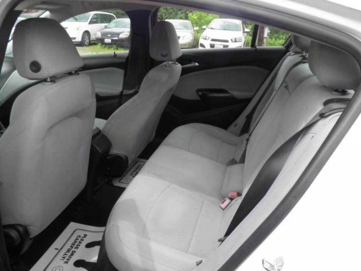 2019 White Chevrolet Cruze LT (1G1BE5SM8K7) with an 1.4L I4 engine, AT transmission, located at 15520 McMullen Hwy SW, Belair, MD, 21502, (301) 729-3700, 39.581375, -78.846451 - Photo#3