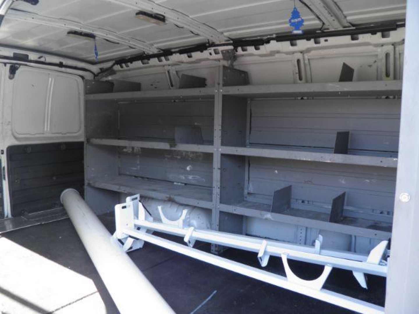 2019 White Chevrolet Express 3500 Work Van (1GCZGGFP2K1) with an 4.3L V6 engine, AT transmission, located at 15520 McMullen Hwy SW, Belair, MD, 21502, (301) 729-3700, 39.581375, -78.846451 - Photo#4