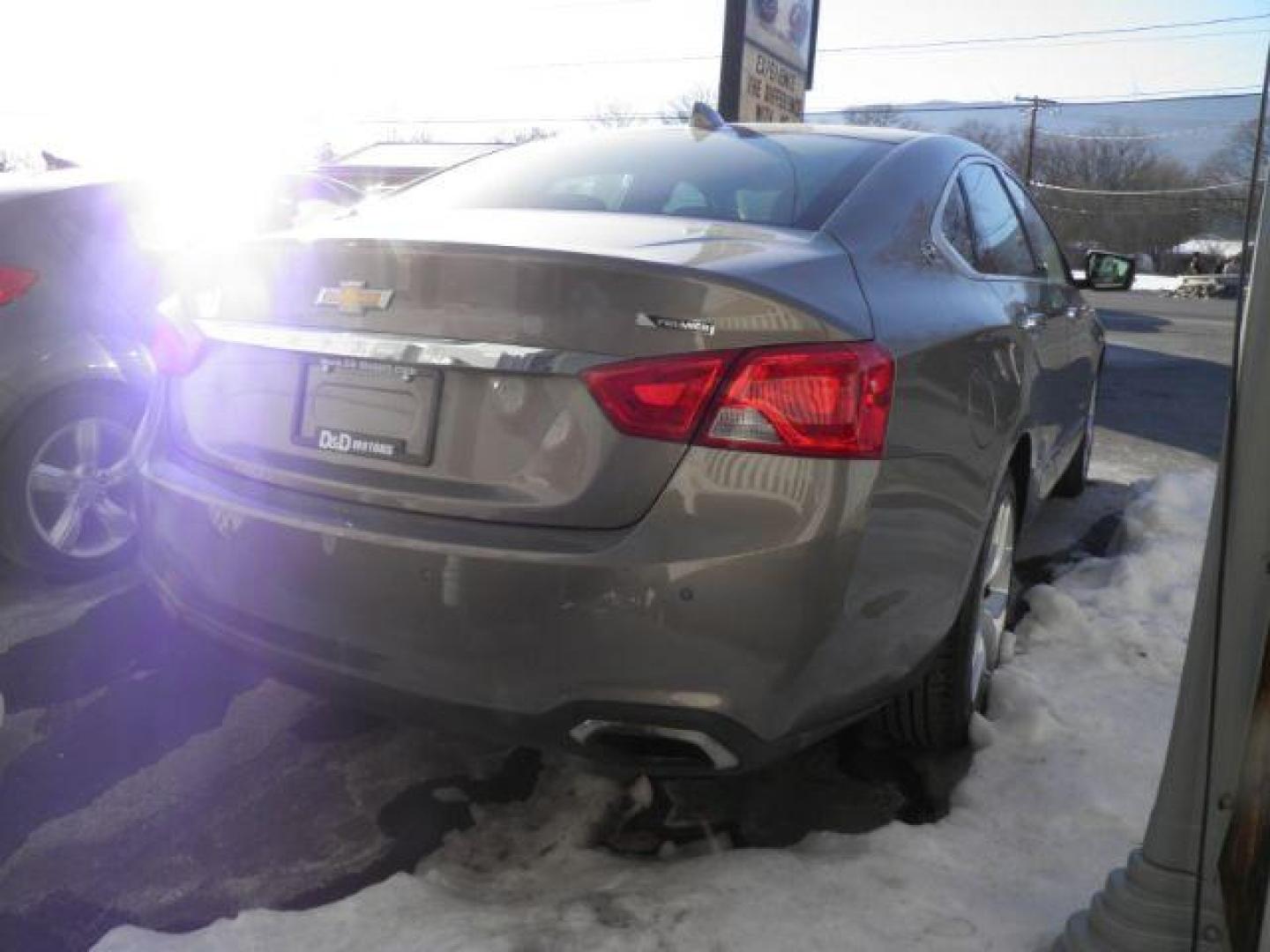 2019 Gray Chevrolet Impala Premier (2G1105S36K9) with an 3.6L V6 engine, AT transmission, located at 15520 McMullen Hwy SW, Belair, MD, 21502, (301) 729-3700, 39.581375, -78.846451 - Photo#4