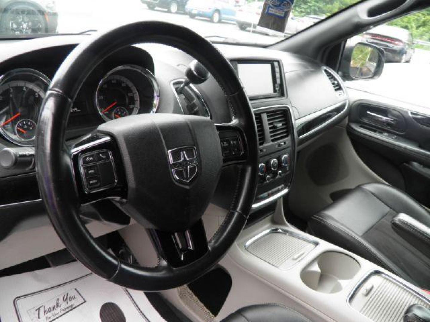 2019 Red Dodge Grand Caravan SXT (2C4RDGCG0KR) with an 3.6L V6 engine, AT transmission, located at 15520 McMullen Hwy SW, Belair, MD, 21502, (301) 729-3700, 39.581375, -78.846451 - Photo#2