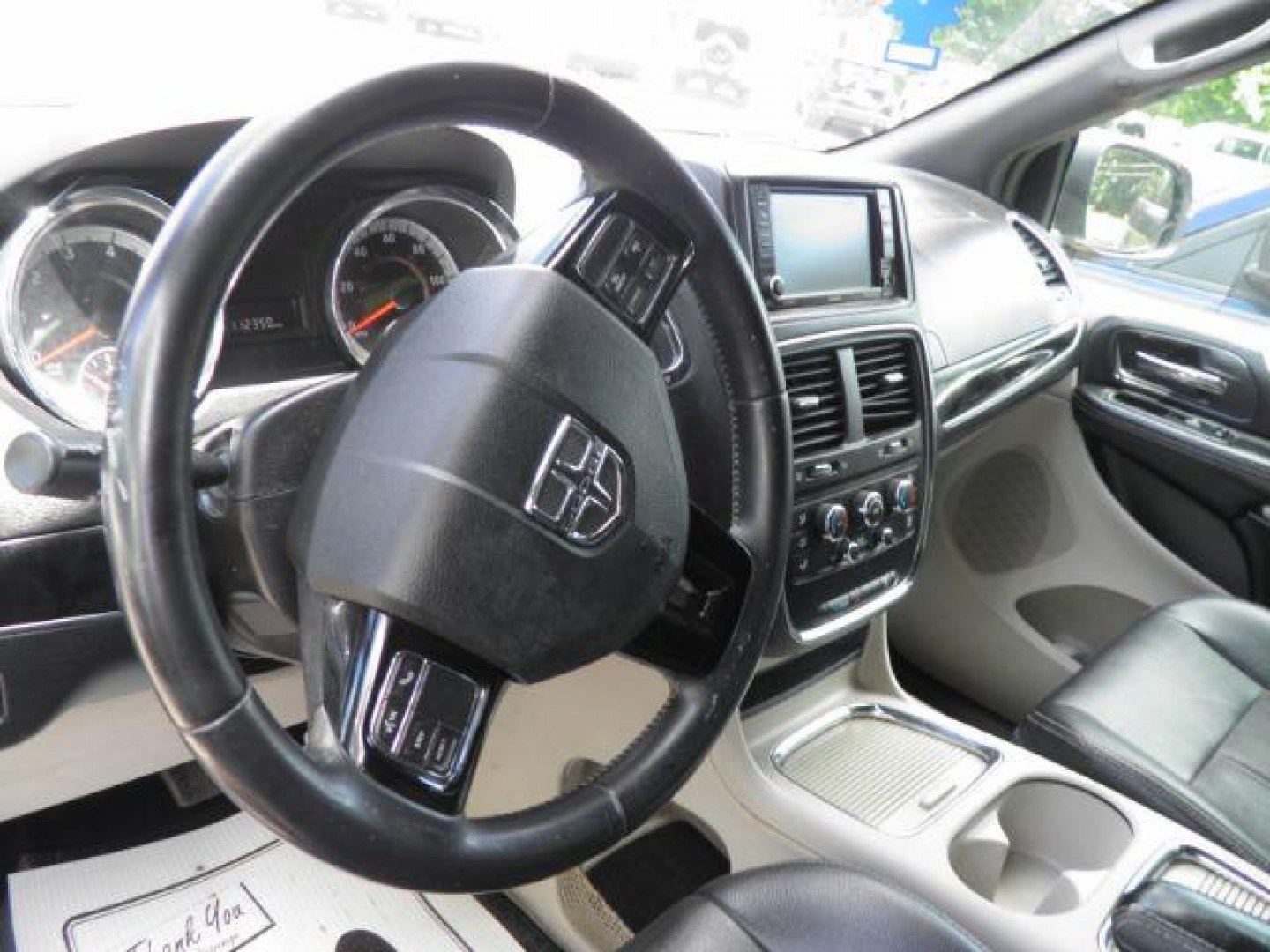 2019 GRAY Dodge Grand Caravan SXT (2C4RDGCG6KR) with an 3.6l V6 engine, AT transmission, located at 19521 New George's Creek Rd SW, Barton, MD, 21521, (301) 463-2404, 39.524323, -79.017906- Photo#2
