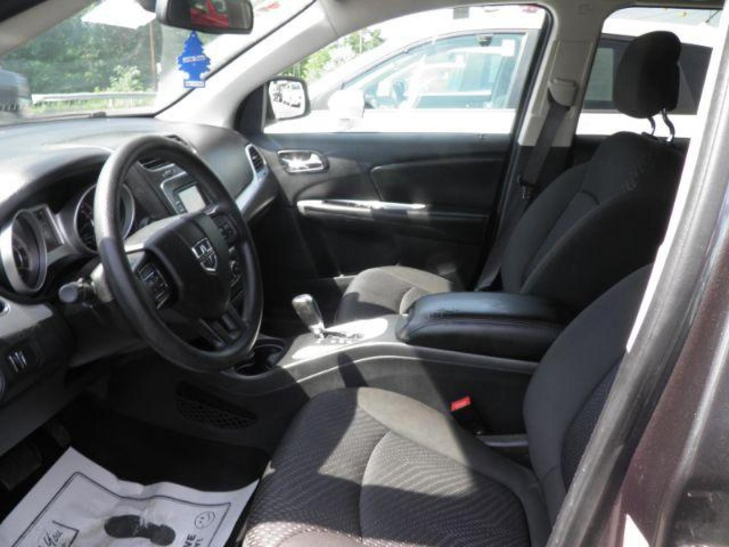 2019 Silver Dodge Journey SE Value Package (3C4PDCAB0KT) with an 2.4L I4 engine, AT transmission, located at 15520 McMullen Hwy SW, Belair, MD, 21502, (301) 729-3700, 39.581375, -78.846451 - Photo#1