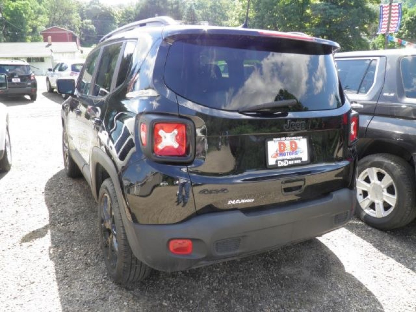 2019 BLACK Jeep Renegade Altitude 4x4 (ZACNJBBB5KP) with an 2.4L L4 engine, located at 19521 New George's Creek Rd SW, Barton, MD, 21521, (301) 463-2404, 39.524323, -79.017906- Photo#5