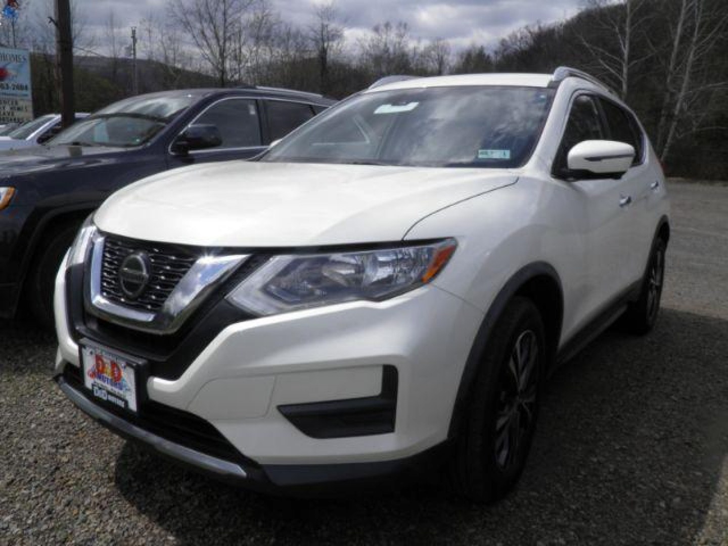 2019 WHITE Nissan Rogue S AWD (JN8AT2MV7KW) with an 2.5 L4 engine, CVT transmission, located at 19521 New George's Creek Rd SW, Barton, MD, 21521, (301) 463-2404, 39.524323, -79.017906 - Photo#0