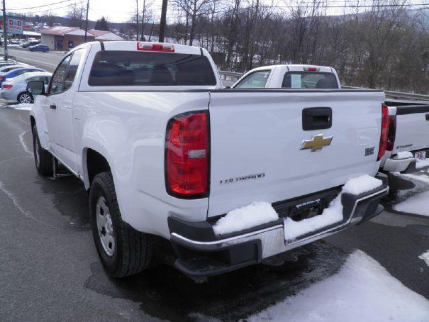 2020 White Chevrolet Colorado 2WD Extended Cab Long Box WT (1GCHSBEA8L1) with an 2.5L I4 engine, AT transmission, located at 15520 McMullen Hwy SW, Belair, MD, 21502, (301) 729-3700, 39.581375, -78.846451 - Photo#4