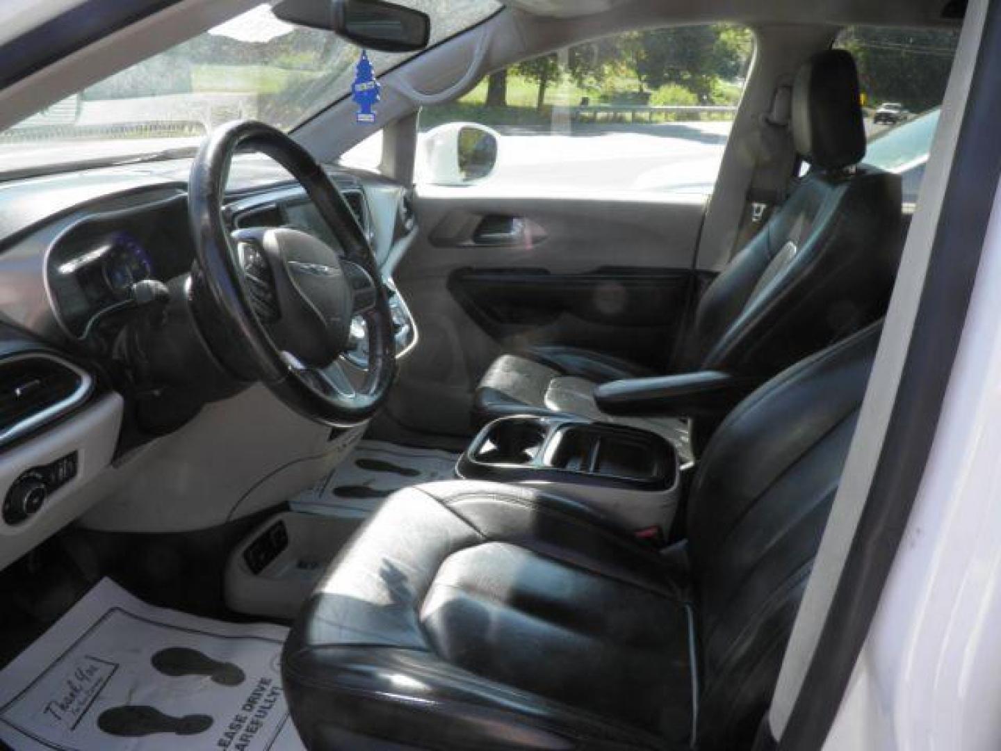 2020 WHITE Chrysler Pacifica Touring L (2C4RC1BG7LR) with an 3.6L V6 engine, AT transmission, located at 19521 New George's Creek Rd SW, Barton, MD, 21521, (301) 463-2404, 39.524323, -79.017906 - Photo#1