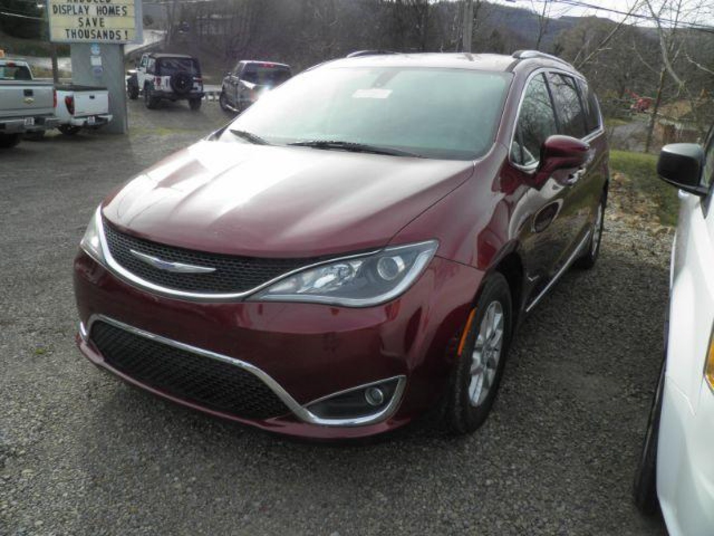 2020 RED Chrysler Pacifica Touring L (2C4RC1BG4LR) with an 3.6L V6 engine, AT transmission, located at 19521 New George's Creek Rd SW, Barton, MD, 21521, (301) 463-2404, 39.524323, -79.017906- Photo#0