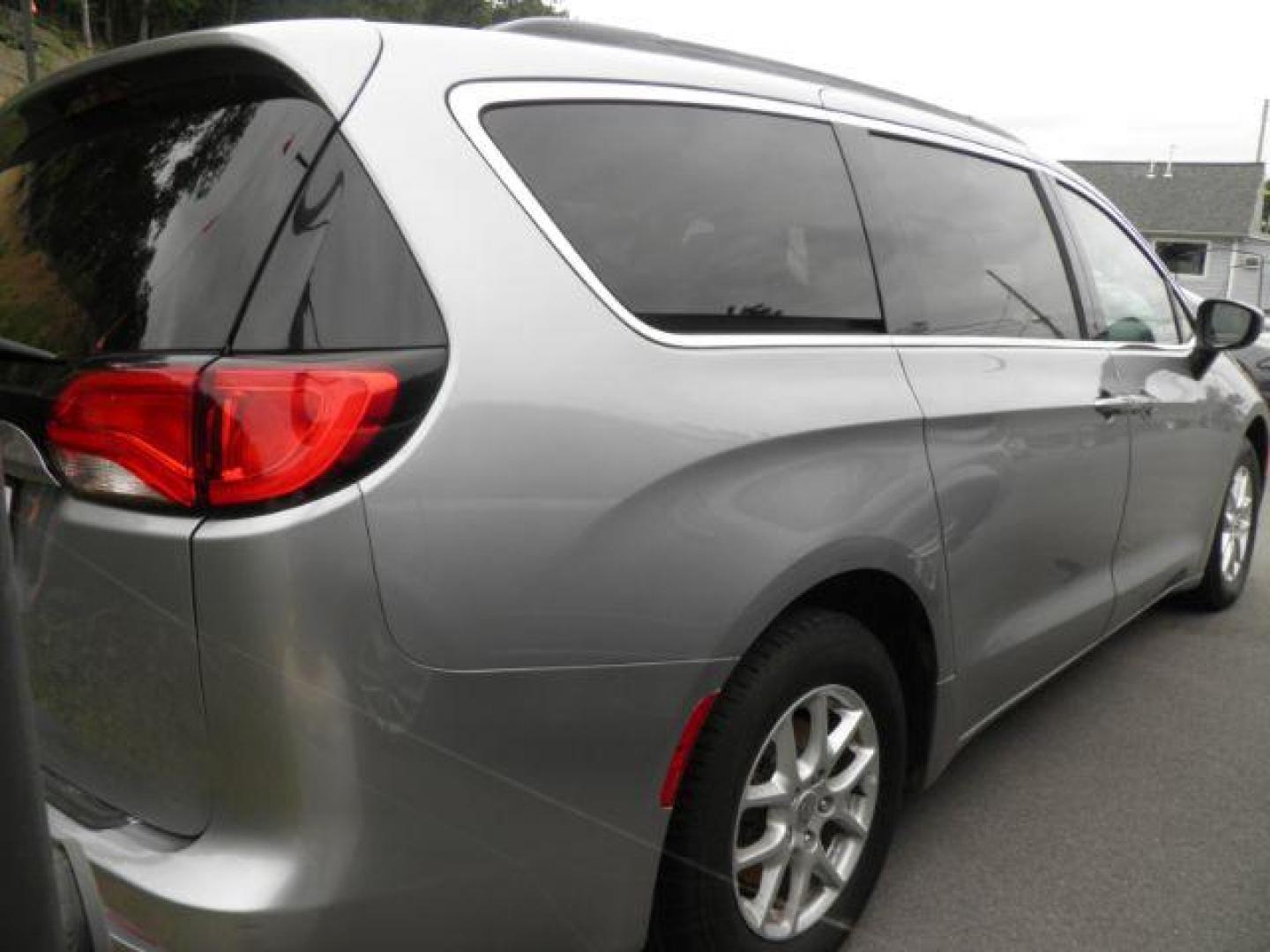 2020 Silver Chrysler Voyager LXI (2C4RC1DG0LR) with an 3.6L V6 engine, AT transmission, located at 15520 McMullen Hwy SW, Belair, MD, 21502, (301) 729-3700, 39.581375, -78.846451 - Photo#5