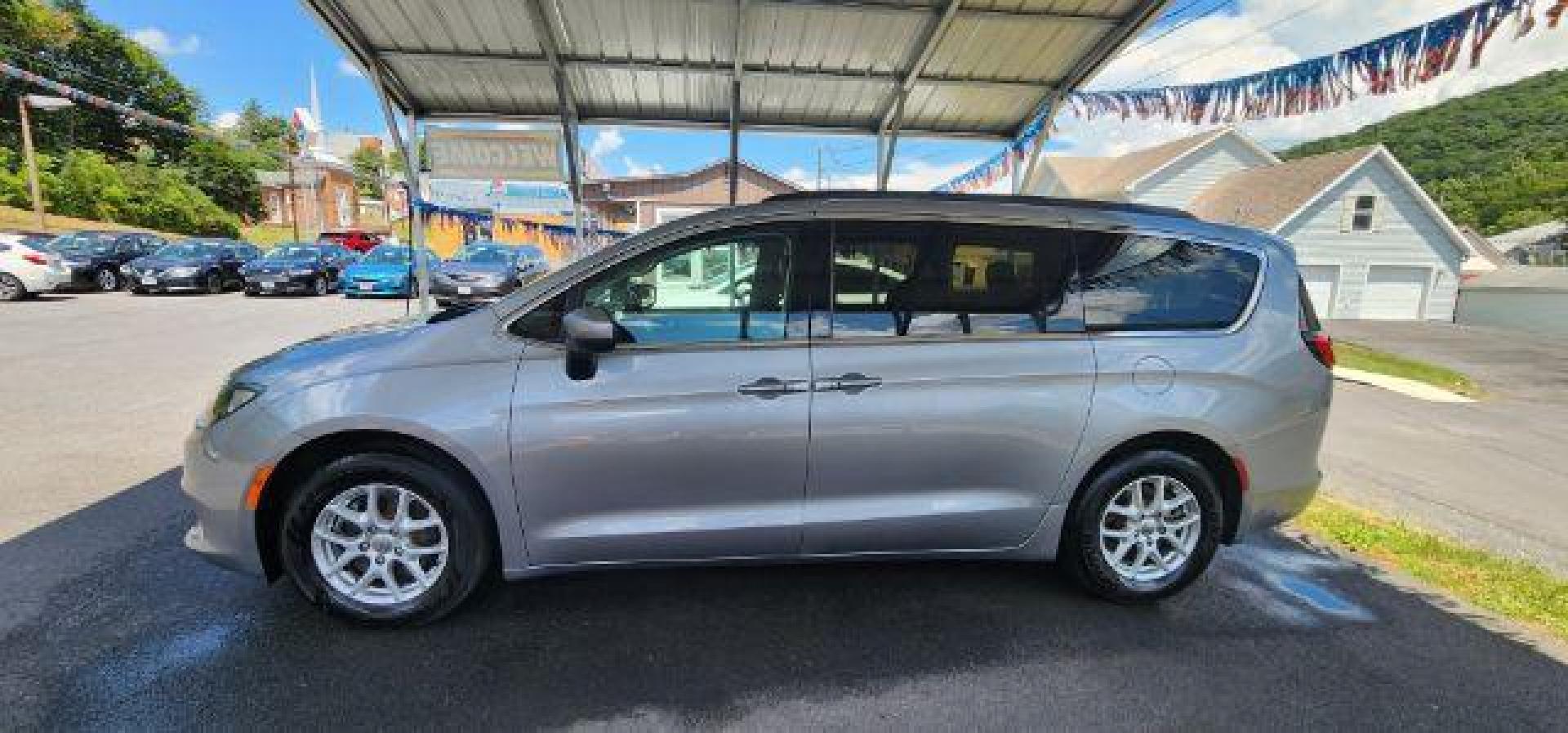 2020 SILVER /Alloy/Black Chrysler Voyager LXI (2C4RC1DG0LR) with an 3.6L V6 engine, AT transmission, located at 15520 McMullen Hwy SW, Belair, MD, 21502, (301) 729-3700, 39.581375, -78.846451 - Photo#3