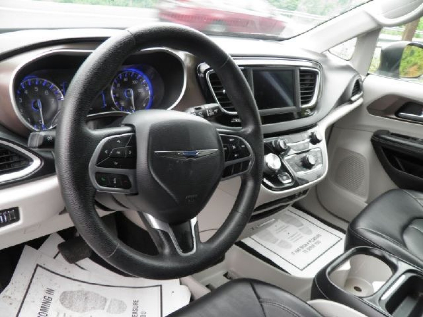 2020 BLACK Chrysler Voyager LXI (2C4RC1DGXLR) with an 3.6L V6 engine, AT transmission, located at 15520 McMullen Hwy SW, Belair, MD, 21502, (301) 729-3700, 39.581375, -78.846451- Photo#2
