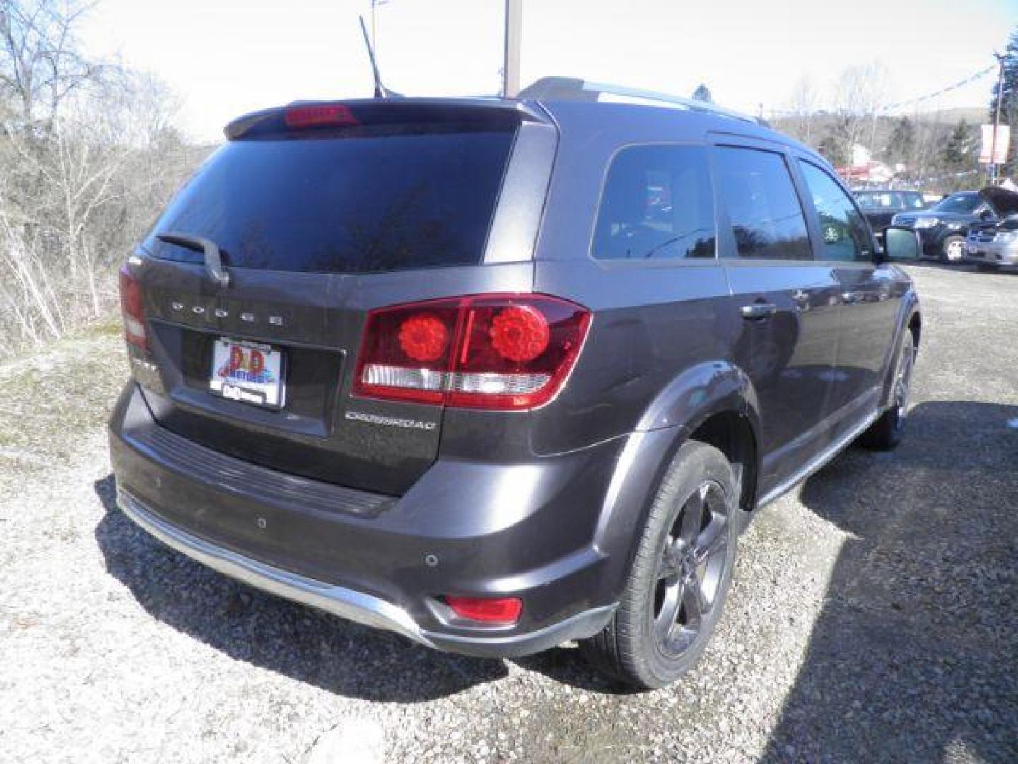 2020 GRAY Dodge Journey CROSS (3C4PDCGBXLT) with an 2.4L L4 engine, AT transmission, located at 15520 McMullen Hwy SW, Belair, MD, 21502, (301) 729-3700, 39.581375, -78.846451 - Photo#5