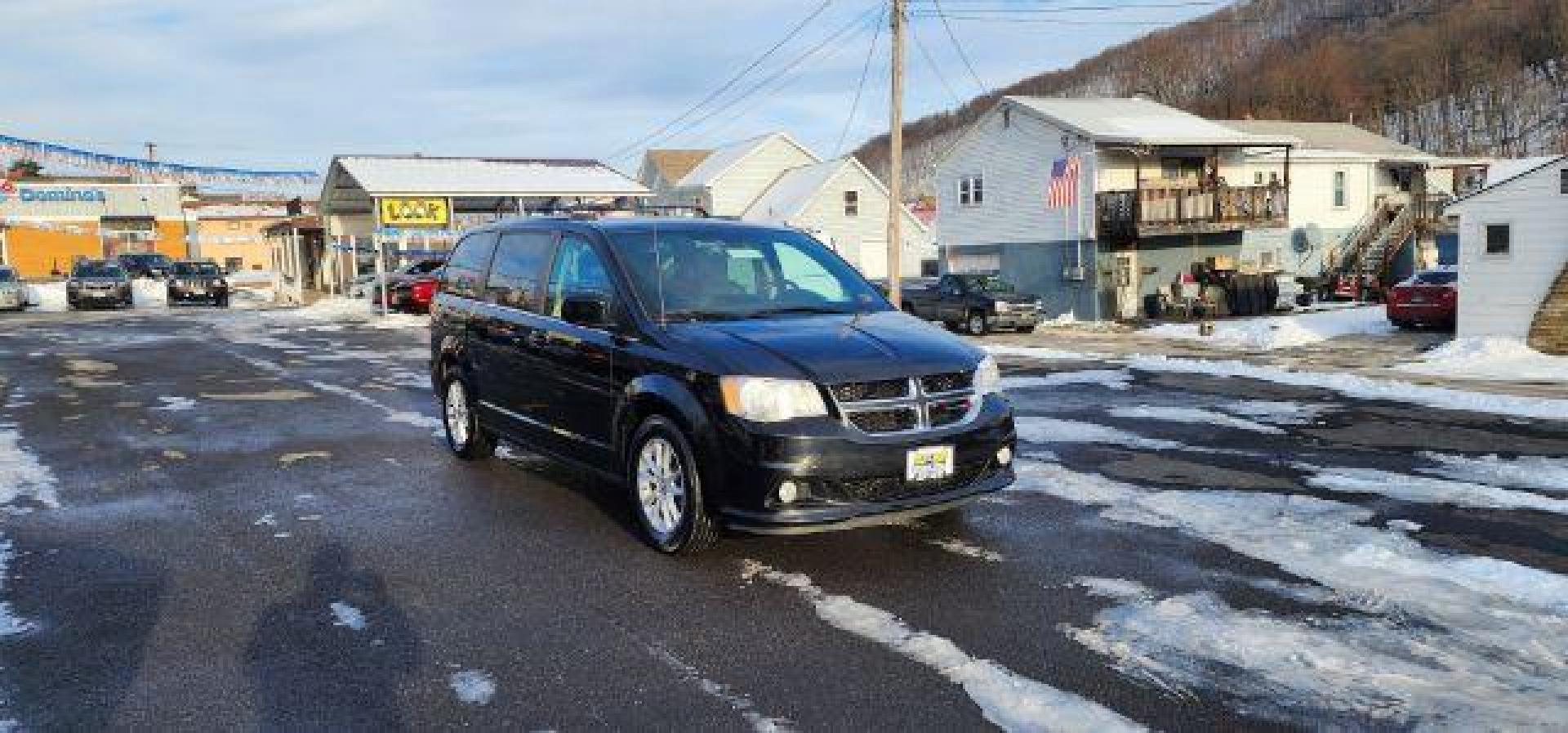 2020 Black /Leather Black Dodge Grand Caravan SXT (2C4RDGCG1LR) with an 3.6L V6 engine, AT transmission, located at 15520 McMullen Hwy SW, Belair, MD, 21502, (301) 729-3700, 39.581375, -78.846451 - Photo#0