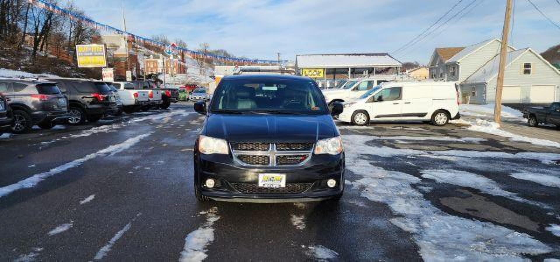 2020 Black /Leather Black Dodge Grand Caravan SXT (2C4RDGCG1LR) with an 3.6L V6 engine, AT transmission, located at 15520 McMullen Hwy SW, Belair, MD, 21502, (301) 729-3700, 39.581375, -78.846451 - Photo#1
