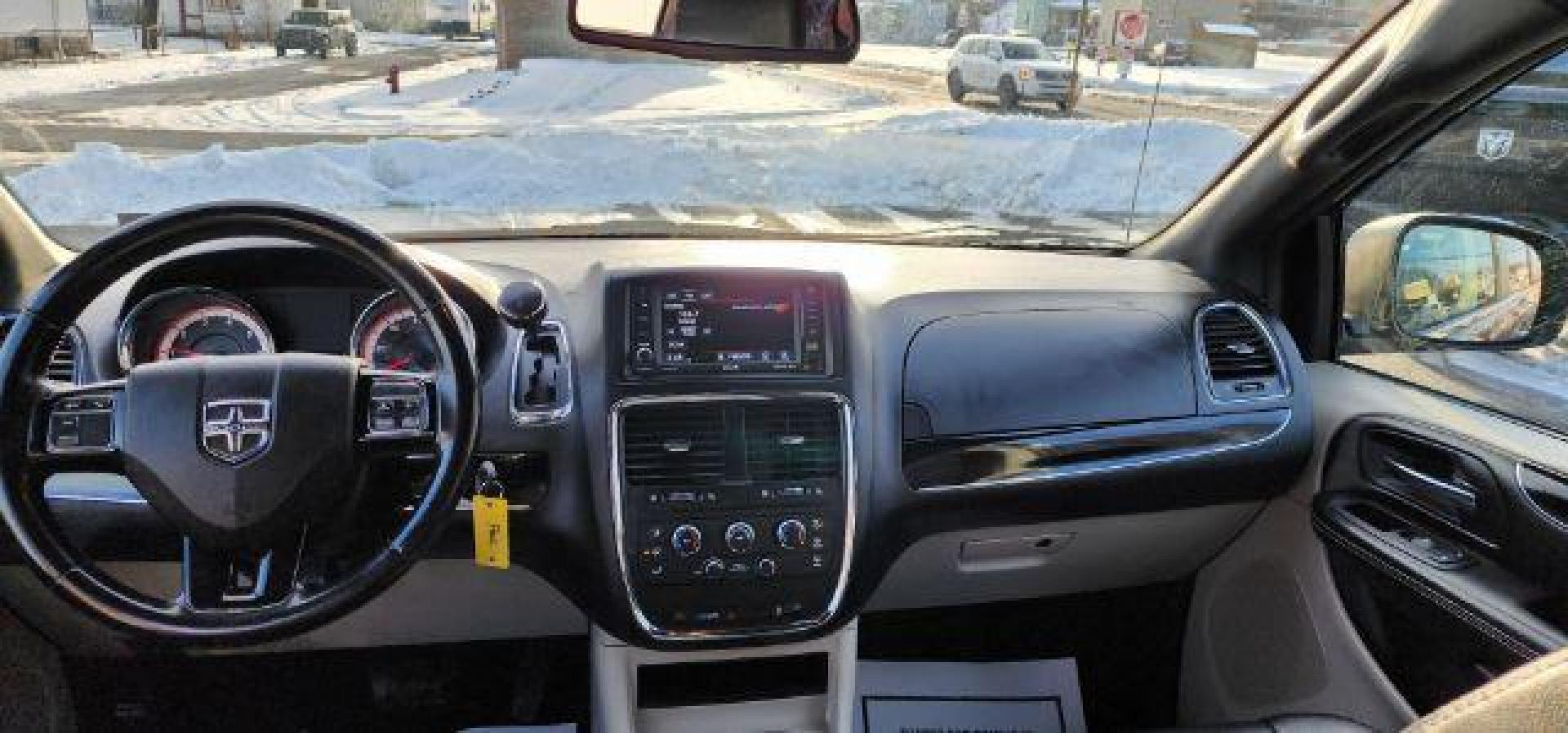 2020 Black /Leather Black Dodge Grand Caravan SXT (2C4RDGCG1LR) with an 3.6L V6 engine, AT transmission, located at 15520 McMullen Hwy SW, Belair, MD, 21502, (301) 729-3700, 39.581375, -78.846451 - Photo#6
