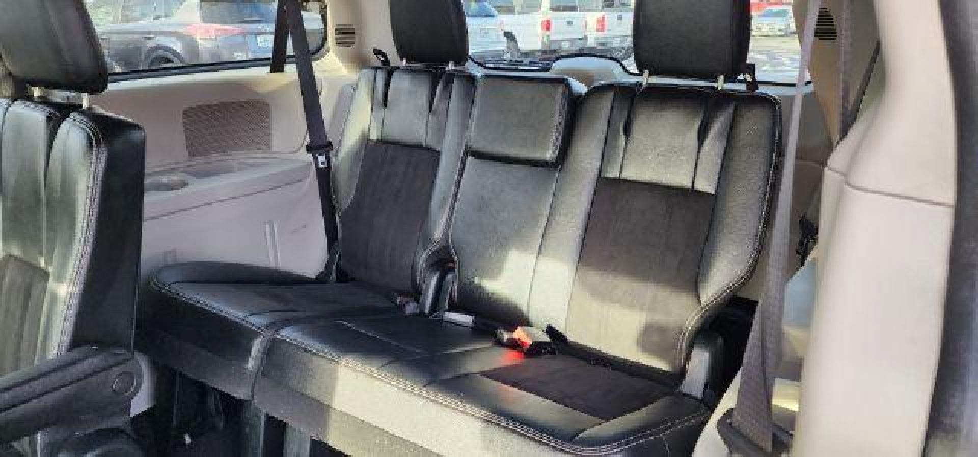 2020 Black /Leather Black Dodge Grand Caravan SXT (2C4RDGCG1LR) with an 3.6L V6 engine, AT transmission, located at 15520 McMullen Hwy SW, Belair, MD, 21502, (301) 729-3700, 39.581375, -78.846451 - Photo#8