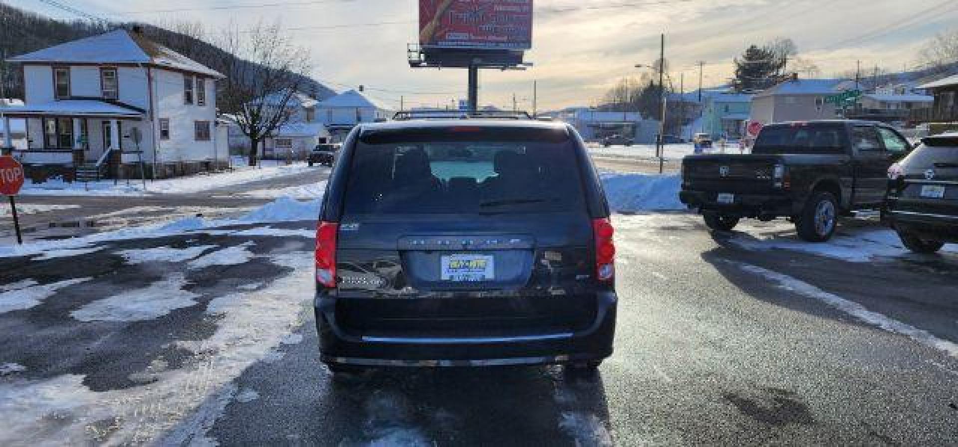 2020 Black /Leather Black Dodge Grand Caravan SXT (2C4RDGCG1LR) with an 3.6L V6 engine, AT transmission, located at 15520 McMullen Hwy SW, Belair, MD, 21502, (301) 729-3700, 39.581375, -78.846451 - Photo#10