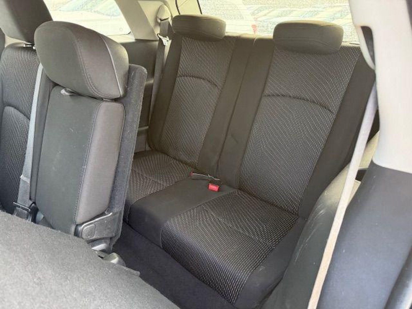 2020 GRAY Dodge Journey SE Value (3C4PDCAB4LT) with an 2.4L L4 engine, AT transmission, located at 19521 New George's Creek Rd SW, Barton, MD, 21521, (301) 463-2404, 39.524323, -79.017906 - Photo#2