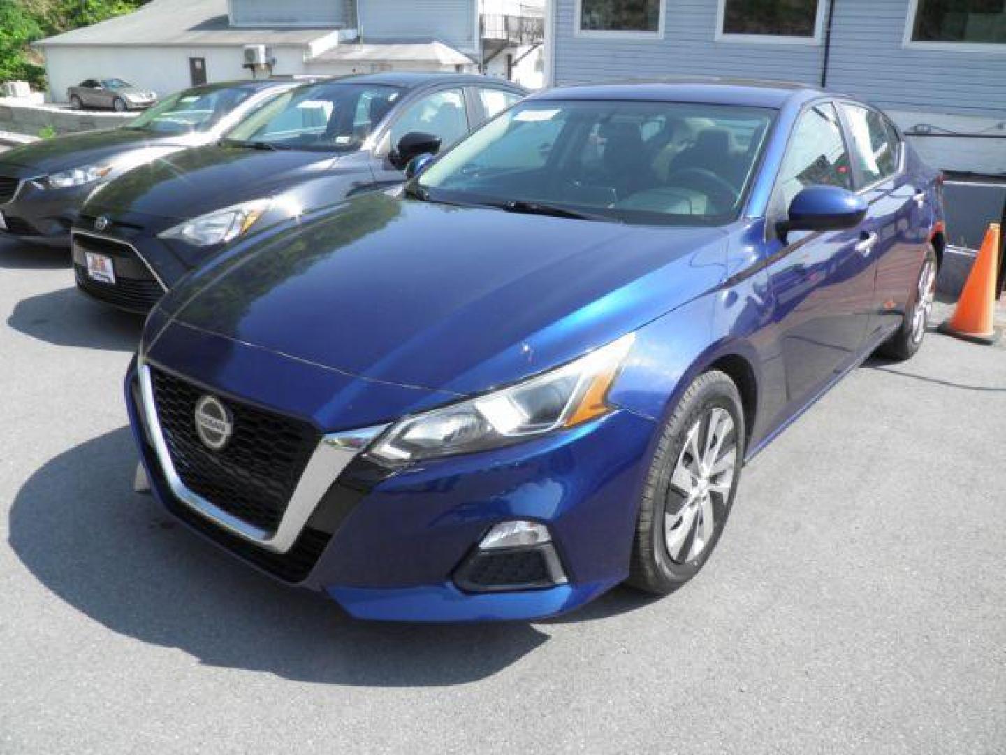 2020 BLUE Nissan Altima S (1N4BL4BV3LC) with an 2.5l L4 engine, AT transmission, located at 15520 McMullen Hwy SW, Belair, MD, 21502, (301) 729-3700, 39.581375, -78.846451 - Photo#0