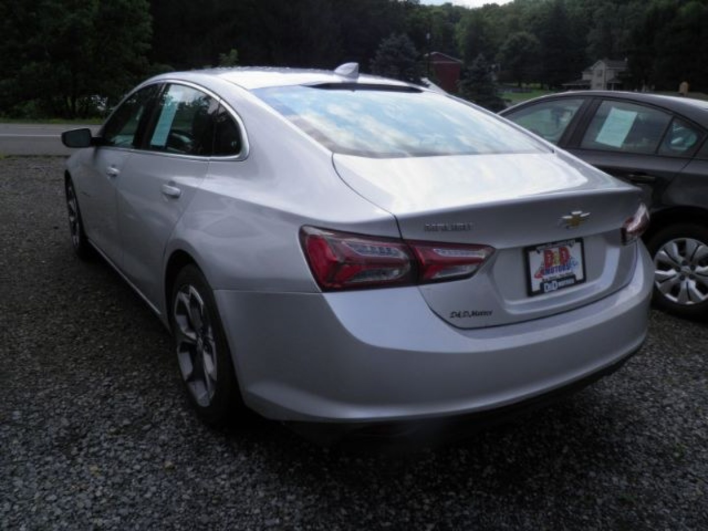 2021 SILVER Chevrolet Malibu FWD LT (1G1ZD5ST2MF) with an 1.5L L4 engine, AT transmission, located at 19521 New George's Creek Rd SW, Barton, MD, 21521, (301) 463-2404, 39.524323, -79.017906- Photo#4