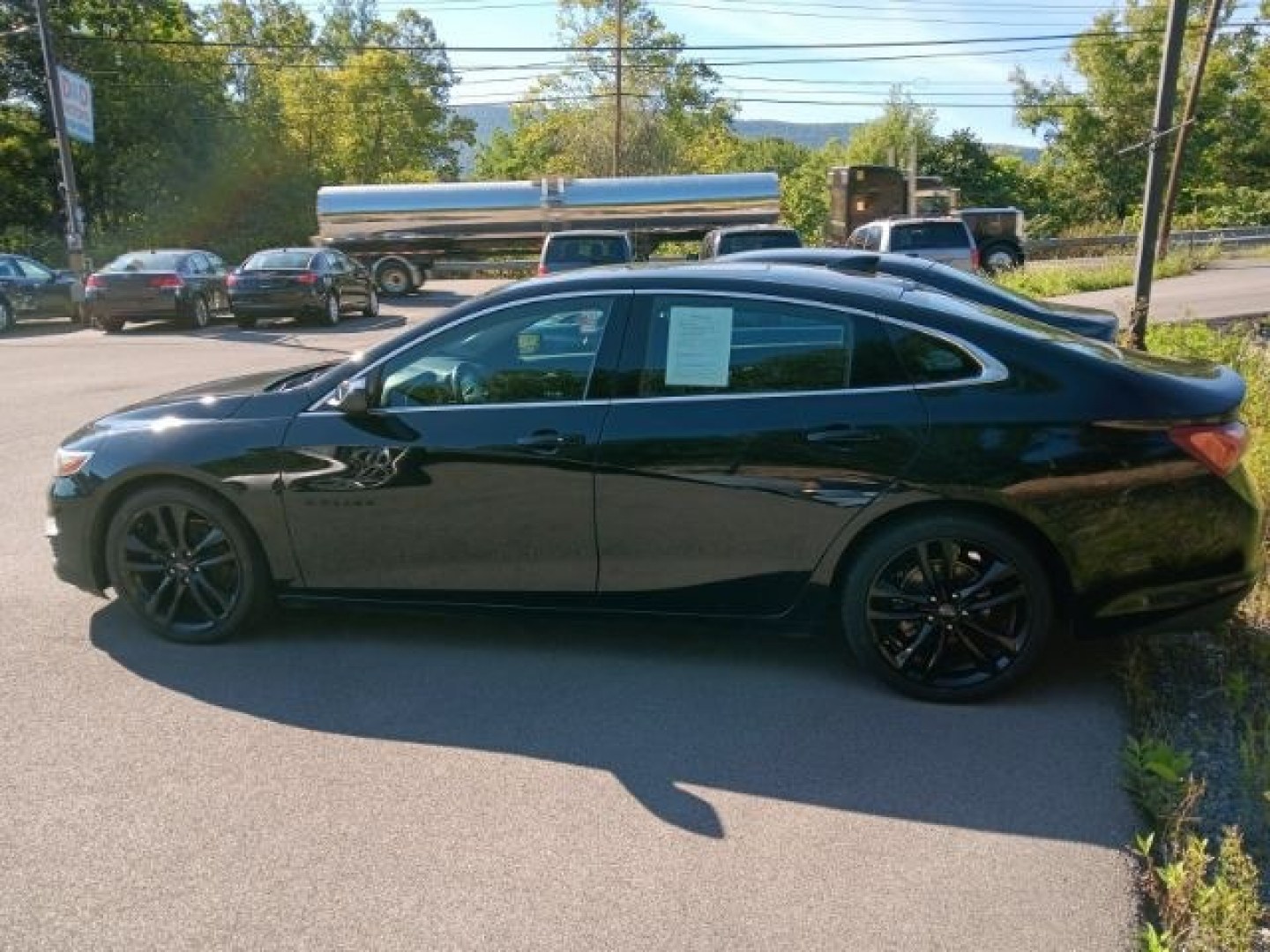 2022 BLACK Chevrolet Malibu FWD LT (1G1ZD5ST9NF) with an 1.5L 4 engine, AT transmission, located at 15520 McMullen Hwy SW, Belair, MD, 21502, (301) 729-3700, 39.581375, -78.846451- Photo#3